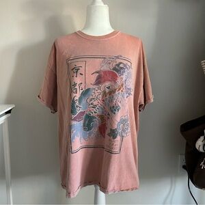 Urban Outfitters Koi Fish Print Short Sleeve Tee Shirt in Peach Pink Size L/XL